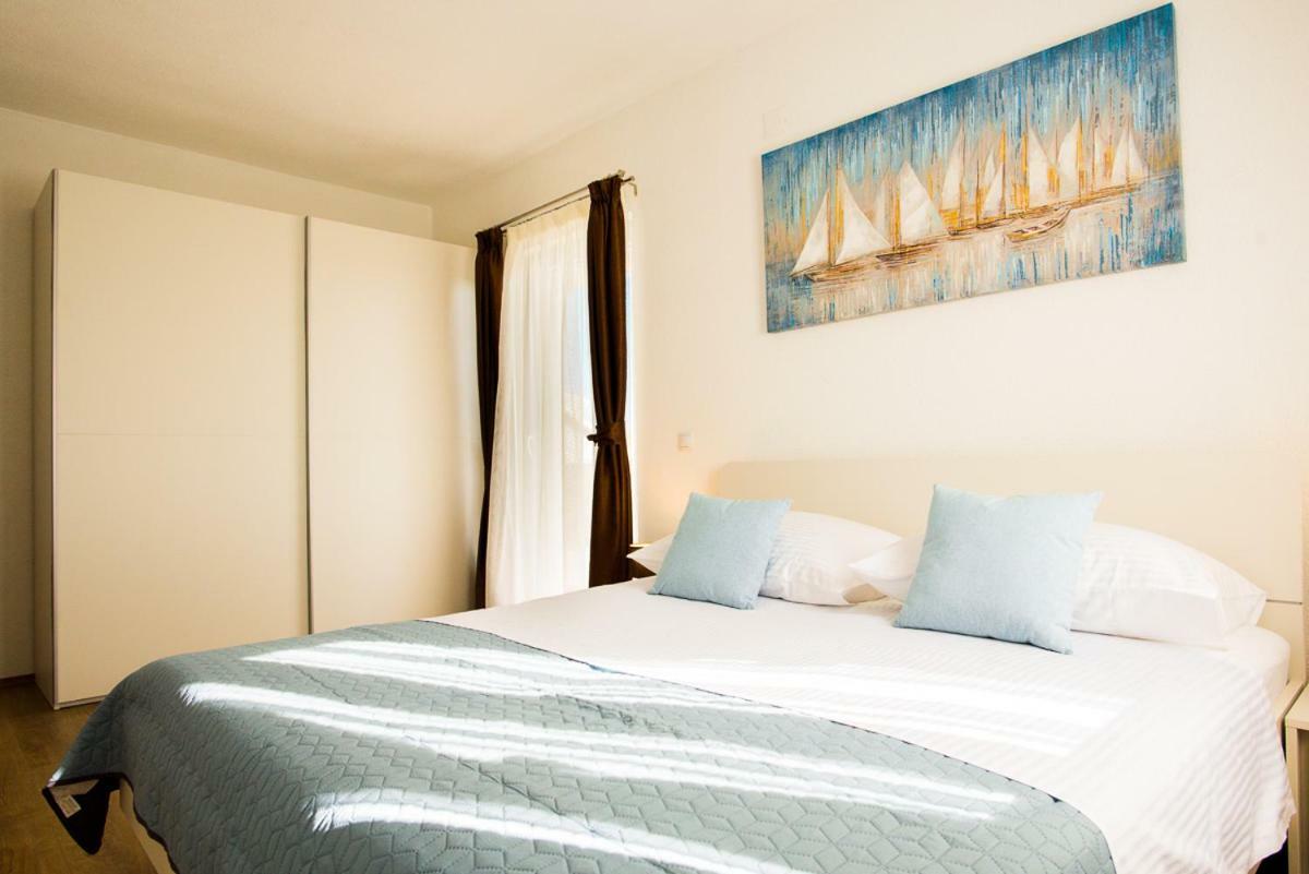Apartments Cambio Kaštela Екстериор снимка