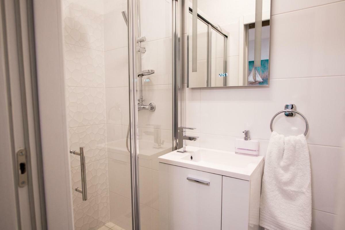 Apartments Cambio Kaštela Екстериор снимка
