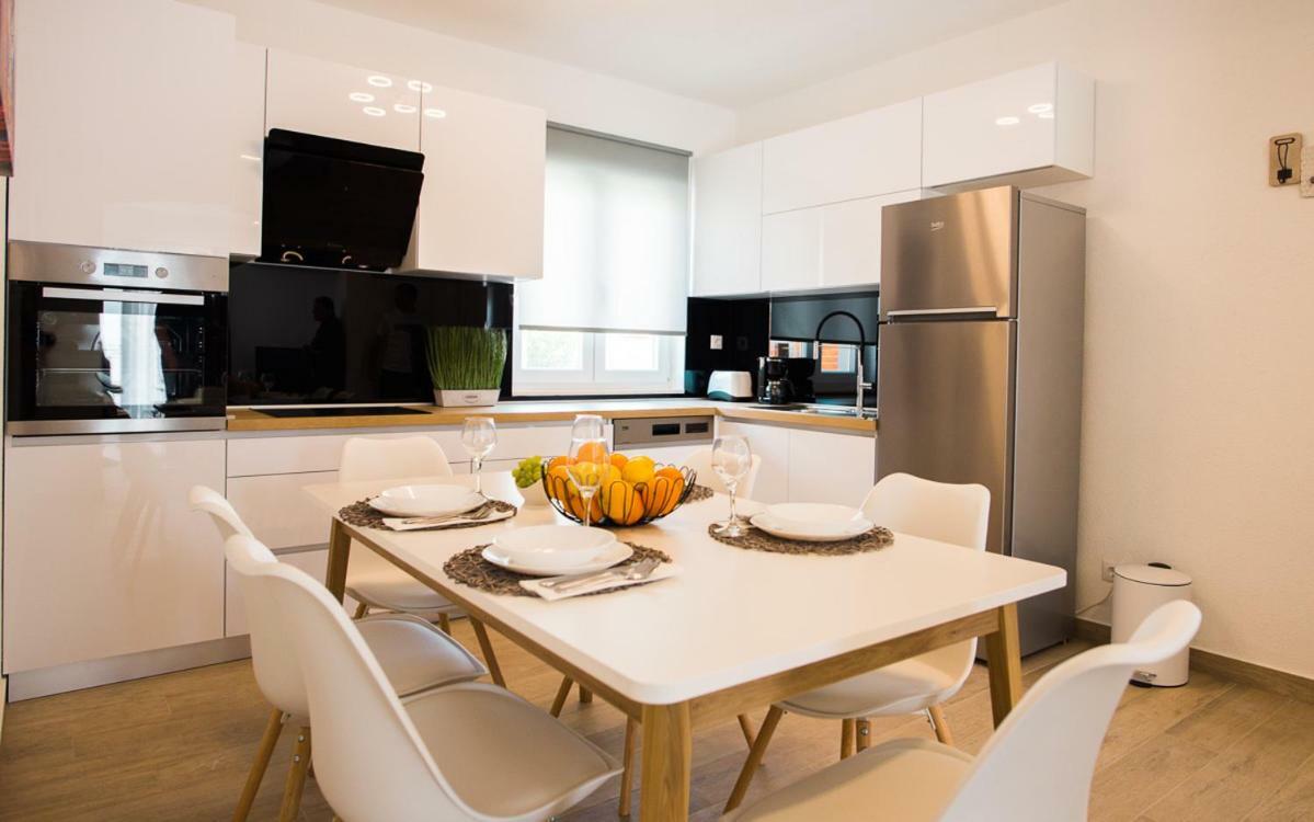 Apartments Cambio Kaštela Екстериор снимка