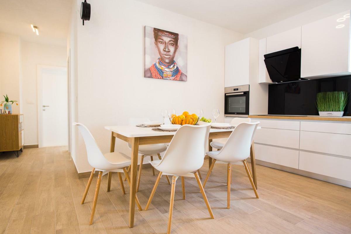 Apartments Cambio Kaštela Екстериор снимка