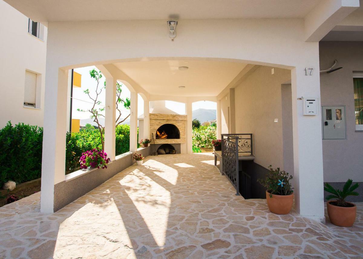 Apartments Cambio Kaštela Екстериор снимка