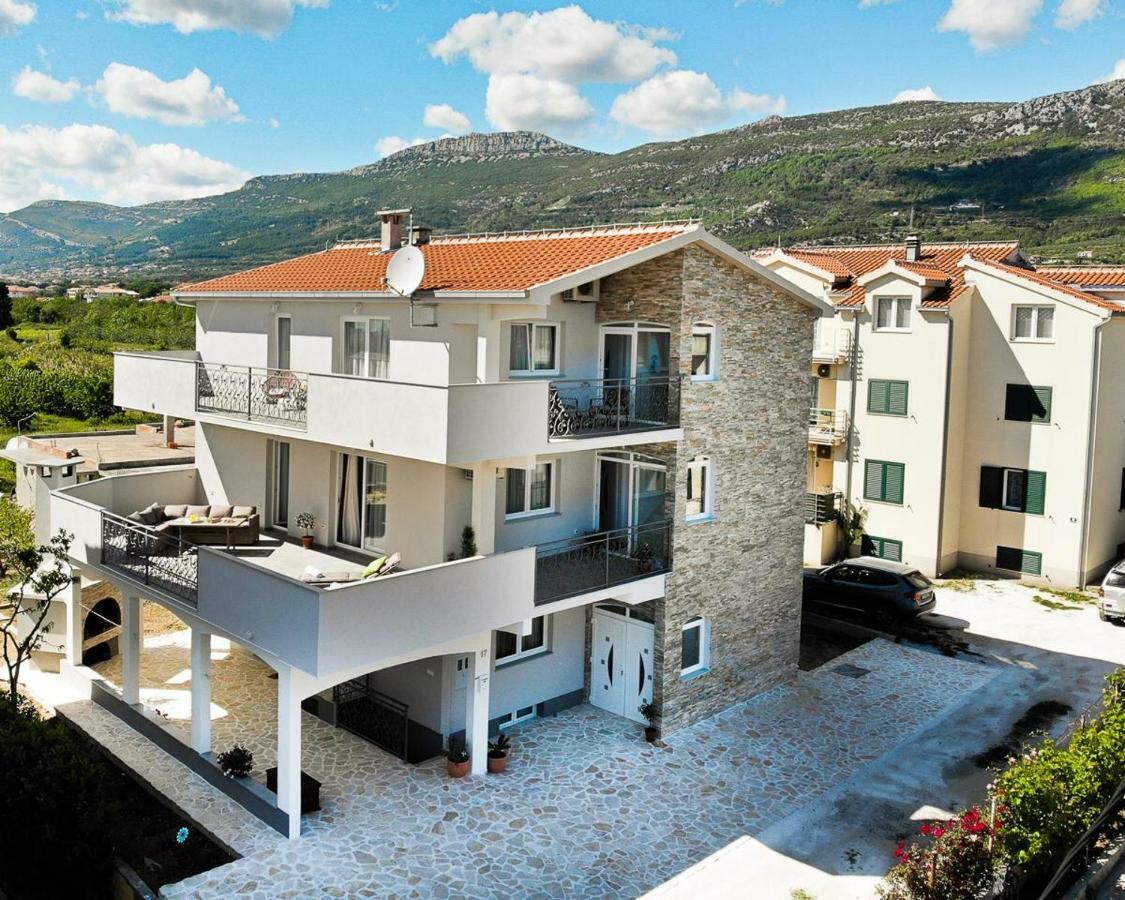 Apartments Cambio Kaštela Екстериор снимка